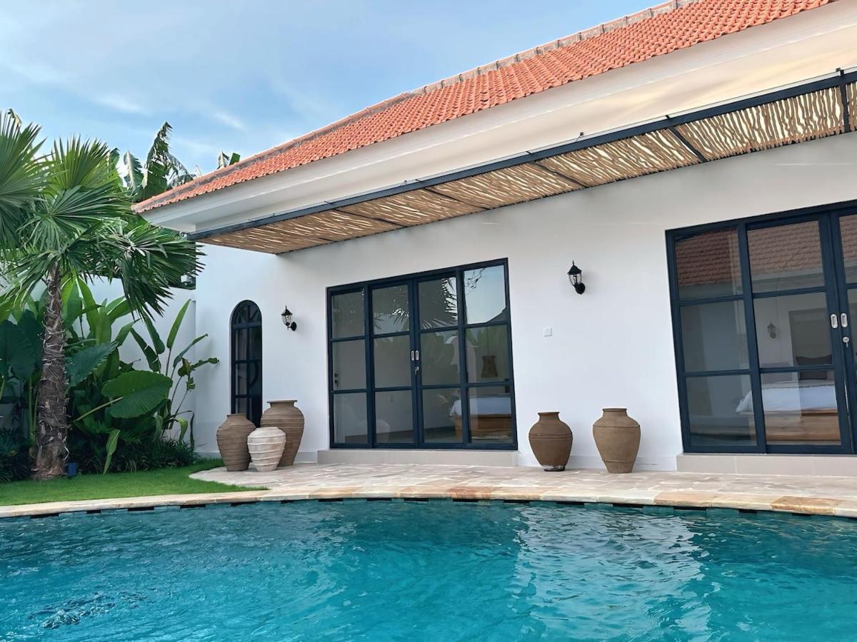 Amerta Villa Seminyak Exterior photo